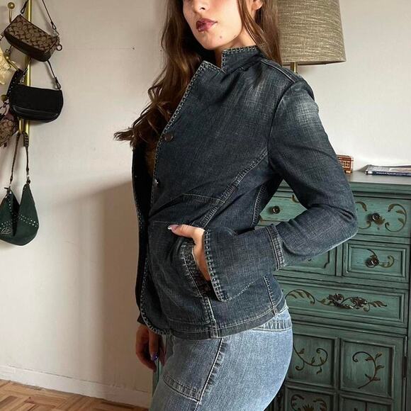 Gorgeous Vintage 90s deep blue jean jacket by Marithé + François Girbaud. - Picture 3 of 7